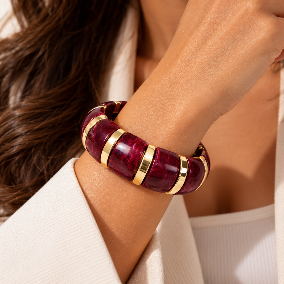 Bracelet manchette épais effet marbré – Finitions dorées